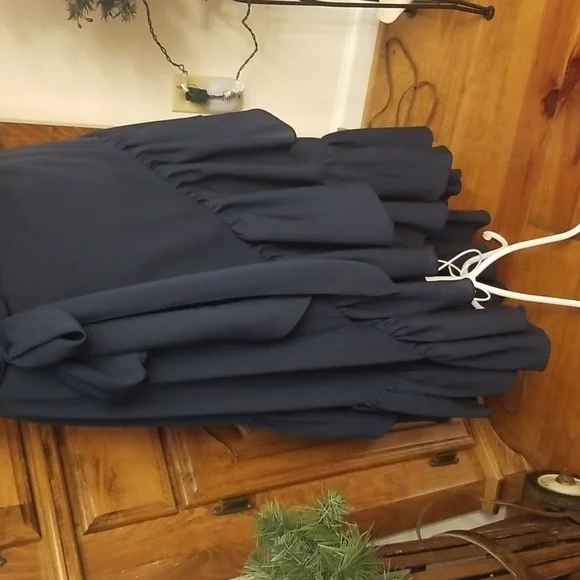 Stunning Vintage Navy Ruffled Dress - Picture 3 of 15